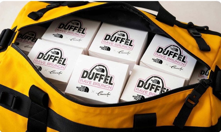 Duffel bag gialla con box brandizzate